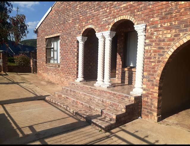 3 BEDROOM FREEHOLD FOR SALE IN TIRYVILLE